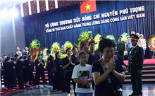 Người dân tiễn biệt Tổng Bí thư Nguyễn Phú Trọng
