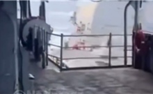 Video tàu chiến Mỹ va chạm tàu tiếp nhiên liệu trên biển