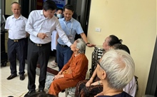 Lãnh đạo Sở Y tế Hà Nội kiểm tra ngày đầu khám sàng lọc miễn phí cho người dân 