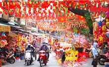 Sắc màu Trung thu rực rỡ tràn ngập phố Hàng Mã