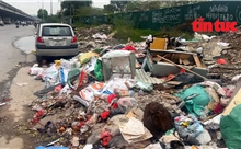 Đường Nguyễn Xiển thành &#39;bãi rác&#39; tự phát