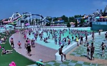 Người dân Triều Tiên đến công viên nước giải nhiệt sau chiến thắng COVID-19