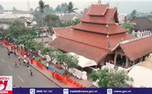 Nghi lễ Tắt Bạt tại cố đô Luang Prabang Lào