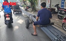 Nhức mắt xe cũ nát chở hàng nguy hiểm tái diễn trên phố Hà Nội