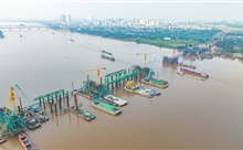 Cầu Trần Hưng Đạo 'tăng tốc' vượt lũ về đích