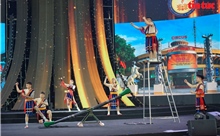 Sắc xuân ba miền sống động qua ngôn ngữ xiếc 