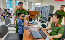 Cận cảnh quy trình cấp thẻ căn cước cho người dưới 6 tuổi ở Hà Nội