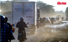 Thi công Vành đai 4 qua Quốc lộ 6 làm &#39;khó&#39; người dân