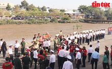 Đoàn công tác TP Hồ Chí Minh lên đường thăm và tặng quà quân dân huyện đảo Trường Sa và Nhà giàn DK1