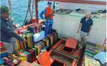 Cảnh sát biển bắt giữ tàu cá vận chuyển 60.000 lít dầu DO không rõ nguồn gốc