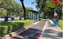 Cận cảnh làn đường xe đạp dài gần 6 km trên đại lộ Mai Chí Thọ trước giờ khai thác