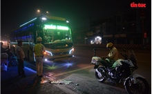 Theo chân CSGT TP Hồ Chí Minh xử lý xe khách vi phạm tại cửa ngõ Tây Bắc