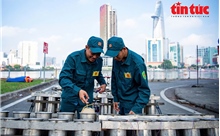 TP Hồ Chí Minh: Cận cảnh trận địa pháo hoa tầm cao trước giờ khai hỏa