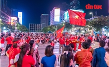 Cổ động viên TP Hồ Chí Minh 'tiếp lửa' cho U23 Việt Nam