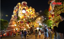 TP Hồ Chí Minh rực rỡ sắc màu Giáng sinh hấp dẫn giới trẻ