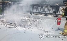 Bóng bay Triều Tiên gây gián đoạn sân bay, làm cháy mái nhà dân tại Hàn Quốc