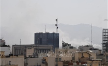 Mỹ kết hợp Israel tấn công Iran và tác động với giá dầu thế giới