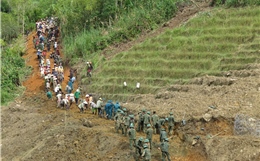 Vượt qua bão lũ, sạt lở