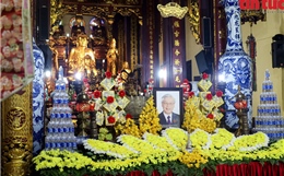 Người dân và phật tử đến chùa Quán Sứ tưởng niệm Tổng Bí thư Nguyễn Phú Trọng