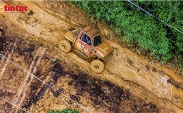 Kịch tính từng pha tranh tài ở giải đua ô tô địa hình lớn nhất Việt Nam