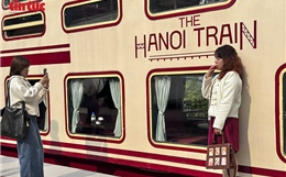 Đoàn tàu 'Hà Nội 5 cửa ô' hút khách dịp nghỉ Tết Dương lịch 2026