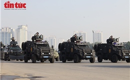 Dàn khí tài tối tân xuất hiện trong tổng duyệt bảo đảm an ninh Đại hội XIV