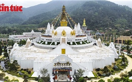 Chiêm ngưỡng Đại bảo tháp Mandala Tây Thiên