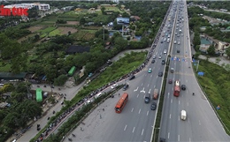 Ùn tắc kéo dài 5 km tại cầu Thanh Trì chiều cuối kỳ nghỉ lễ