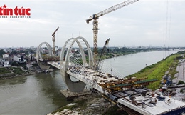 Cầu Đuống mới thành hình bên cầu cũ sắp tháo dỡ