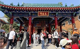 Tục lễ chùa đầu năm của người dân Hong Kong (Trung Quốc)