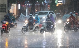 Hà Nội đón 'cơn mưa vàng' giải nhiệt