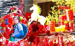 Độc đáo sản phẩm trang trí Tết Bính Ngọ trên phố Hàng Mã