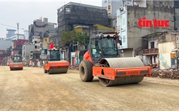Công trường Vành đai 1 Hà Nội nhộn nhịp thi công xuyên Tết