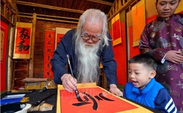 Nét đẹp văn hoá xin chữ đầu năm của người Việt