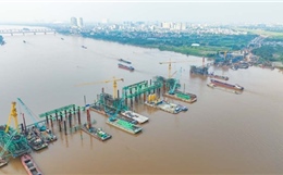 Cầu Trần Hưng Đạo 'tăng tốc' vượt lũ về đích