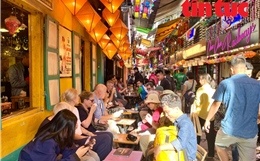 ‘Cà phê đường tàu’ Hà Nội lại tấp nập khách sau 2 ngày bị giải tỏa