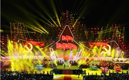 Bản trường ca hữu nghị Việt - Lào bừng sáng giữa Viêng Chăn