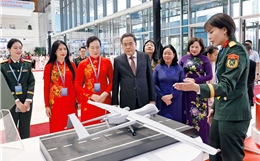 Phụ nữ lực lượng vũ trang nâng cao năng lực hội nhập quốc tế trong kỷ nguyên số