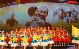 Lan tỏa tư tưởng Hồ Chí Minh qua chương trình nghệ thuật chính luận ‘Sáng mãi tên Người’
