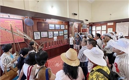 Khách du lịch đến Lý Sơn tăng cao