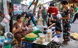 Nhộn nhịp chợ Tết Đoan Ngọ