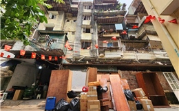 Người dân rời chung cư 'chống nạng' suốt 15 năm trên phố Huỳnh Thúc Kháng