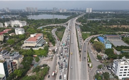 Sau kỳ nghỉ lễ, dòng người đổ về Thủ đô đông nhưng cửa ngõ thành phố vẫn 'dễ thở'