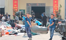 Người dân Hà Nội chung tay ủng hộ đồng bào miền Trung