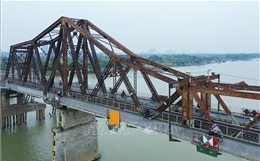 Cầu Long Biên chính thức cho xe đi lại sau 2 tháng sửa chữa