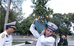 Gửi 'Tết sớm' đến nhân dân, các lực lượng trên đảo Hòn Chuối