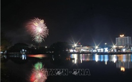 Tưng bừng pháo hoa đón năm mới Bính Ngọ tại Cần Thơ và Cà Mau