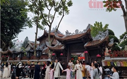 Hành trình tâm linh Hồ Tây giữ gìn truyền thống văn hóa