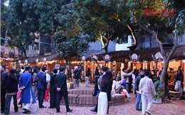 Hội chữ Xuân Văn Miếu 2026 hút khách xin chữ đầu năm trong diện mạo mới