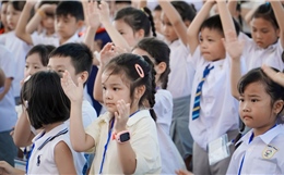 Nhiều trường học ở Hà Nội đón học sinh trở lại trường